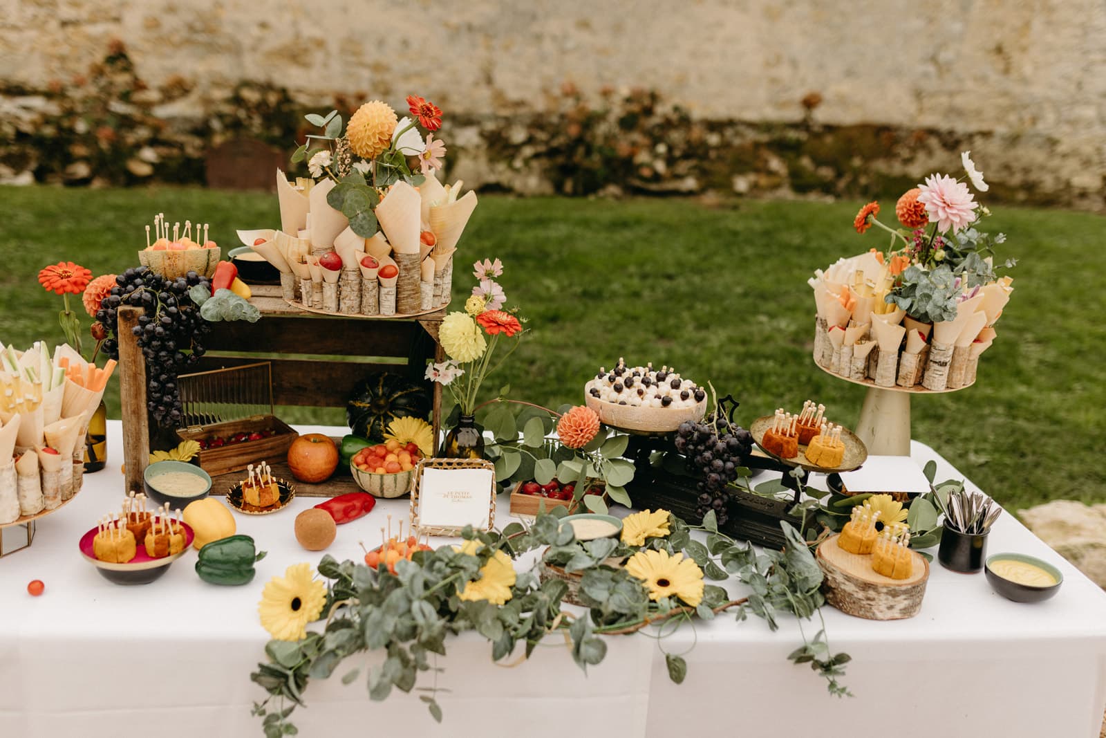 Buffet de mariage préparé par le traiteur Le Petit Saint Thomas